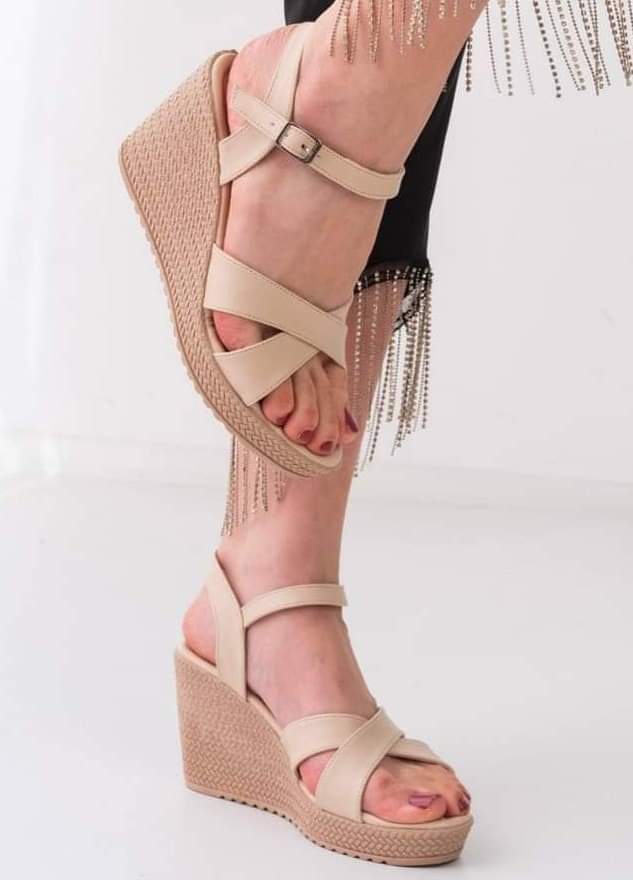 High heel buckle Golden Sandal