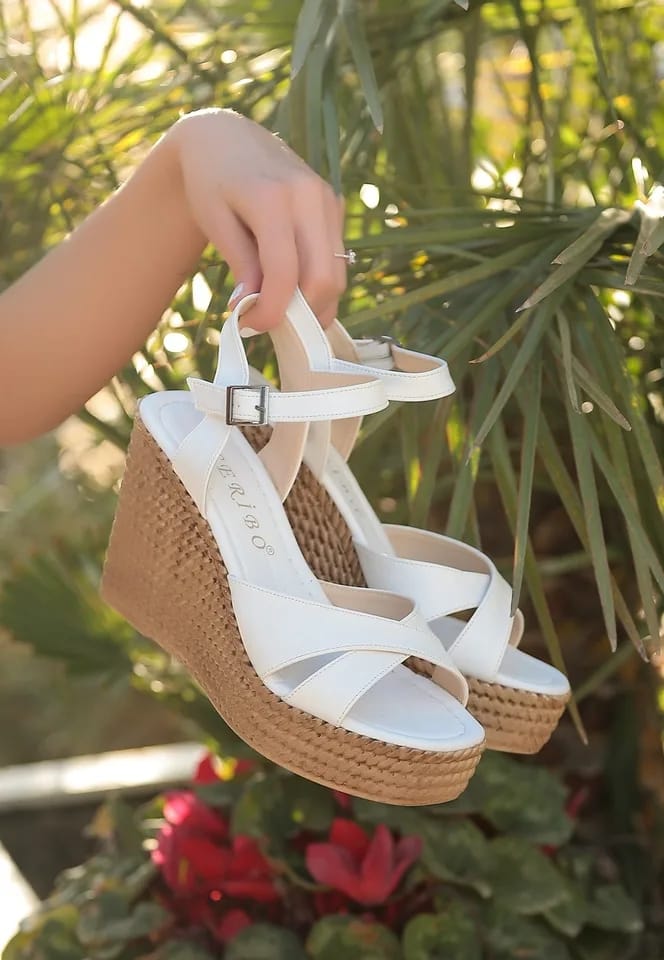 High heel buckle White Sandal